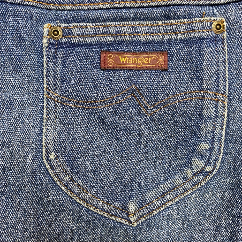 Vintage Wrangler Cut-Off Jean Shorts - Picture 6 of 8